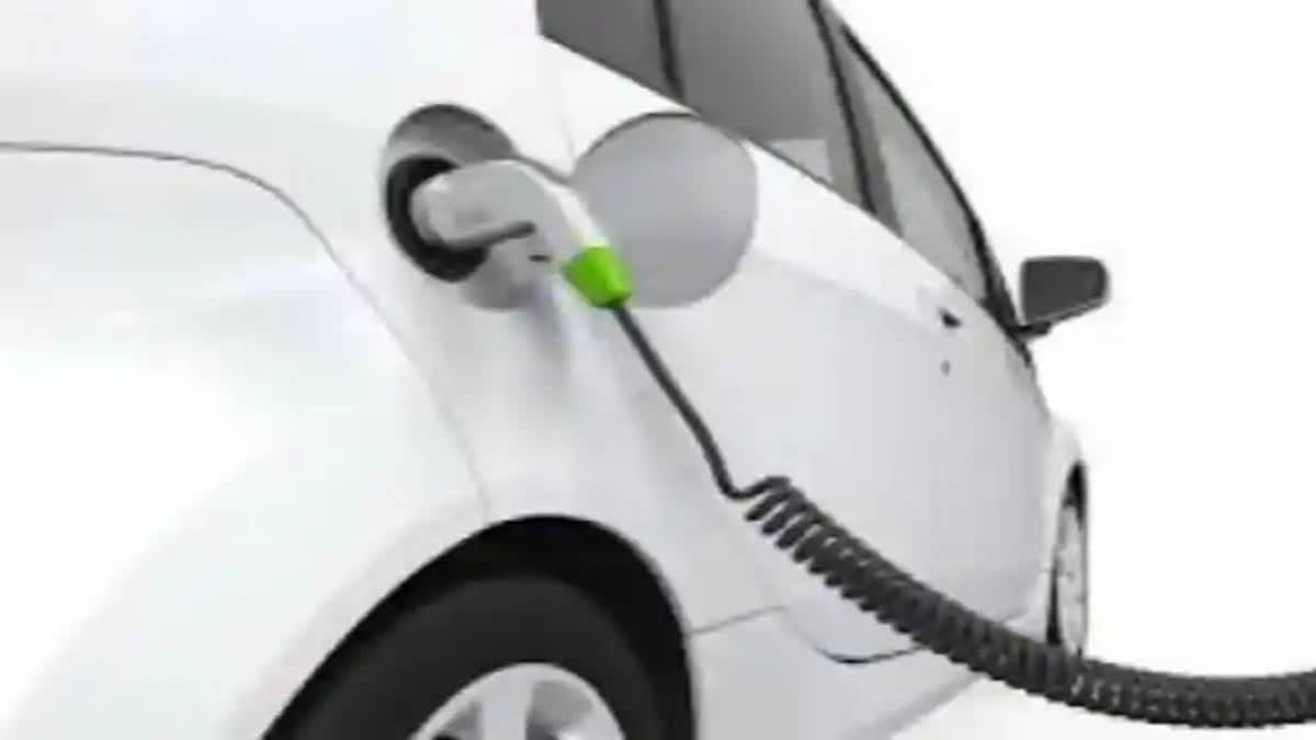 The Odisha government has approved 14 proposals, including the JSW Group's plan to establish electric vehicles and component manufacturing units in Cuttack and Jagatsinghpur districts with an investment of Rs 40,000 crore. The proposals were approved at a Cabinet meeting chaired by Chief Minister Naveen Patnaik. The projects, which have a combined investment of over Rs 40,000 crore and employment potential of over 11,000, are expected to lead to a new era of industrial growth and job creation in the state.