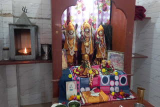 lamp has been burning in Thakurbari Ram temple in Sahibganj for 70 year