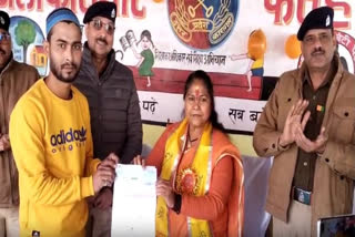 Muslim convict wins hearts for 'Ram bhakti'; donates Rs 1,100 earned through sweeping floors