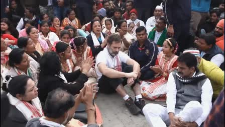 Rahul stopped from visiting temple