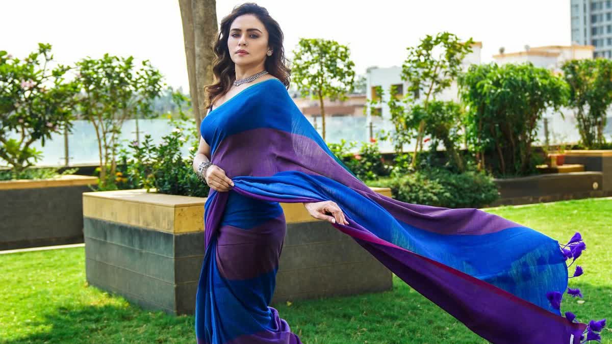 amruta khanvilkar