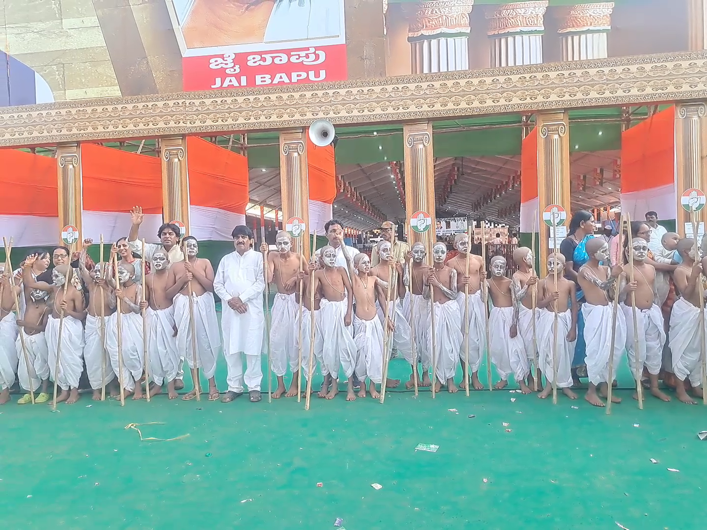 children dressed as mahatma gandhi