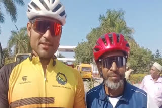 cyclists in Udaipur