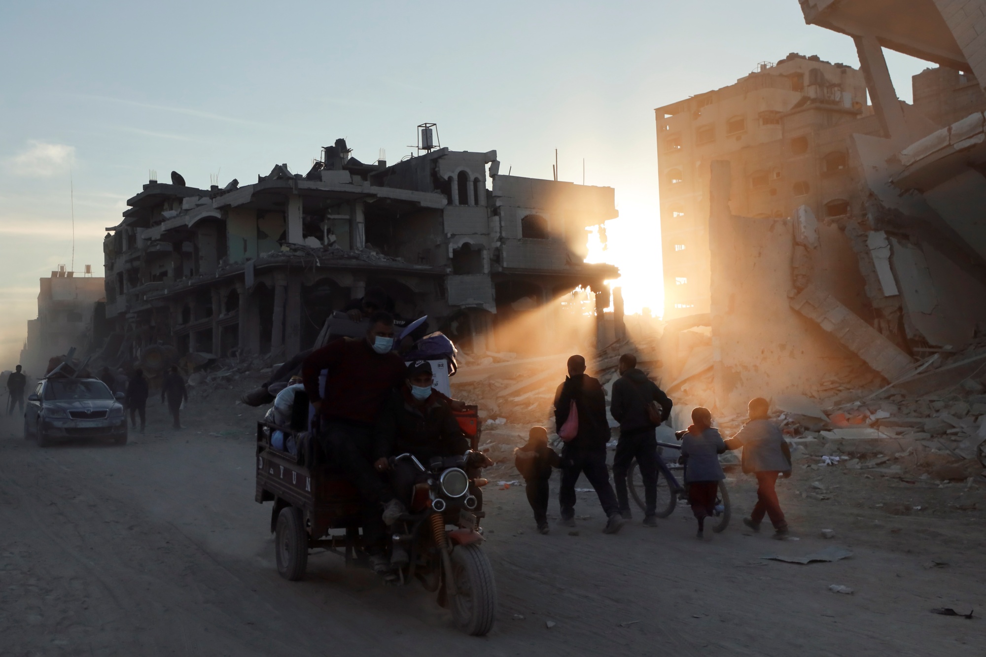 Palestinians Confront A Landscape Of Destruction In Gaza Ghost Towns