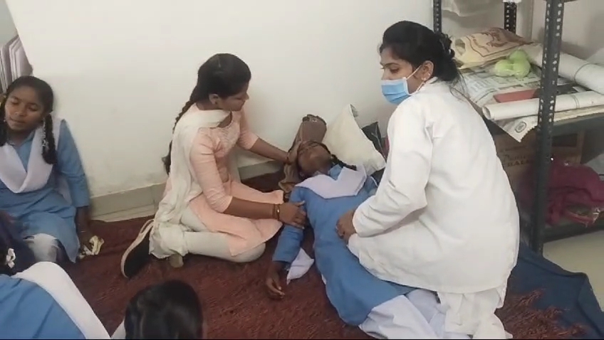 Students fell ill in government school