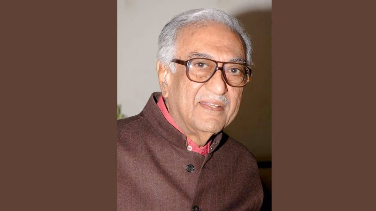 Famous radio broadcaster and the iconic voice behind the 'Binaca Geetmala' on Radio Ceylon and Vividh Bharti, Ameen Sayani, passed away at the age of 91, his son Rajil Sayani said on Wednesday.