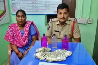 SI_Caught_By_ACB_While_Taking_Bribe_In_Nellore_District