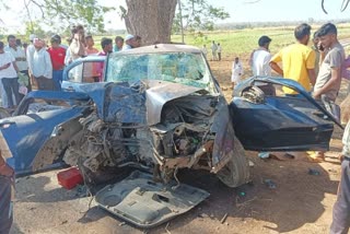 Car collides with tree in Belagavi