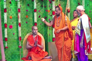 Sri Ananda Bodhendra Saraswathi Swamiji received sannyasa diksha