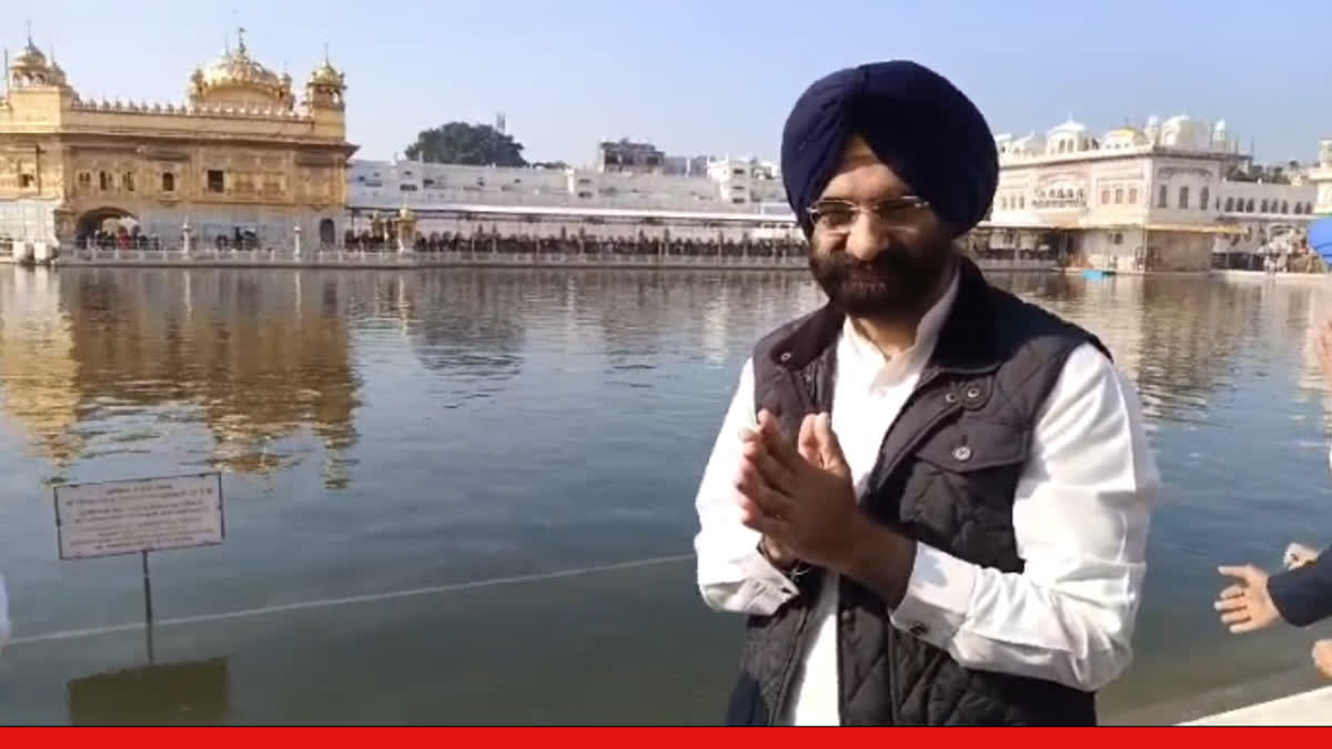 Delhi Minister Manjinder Sirsa paid obeisance at Sachkhand Shri Harmandir Sahib, refrained from political statements