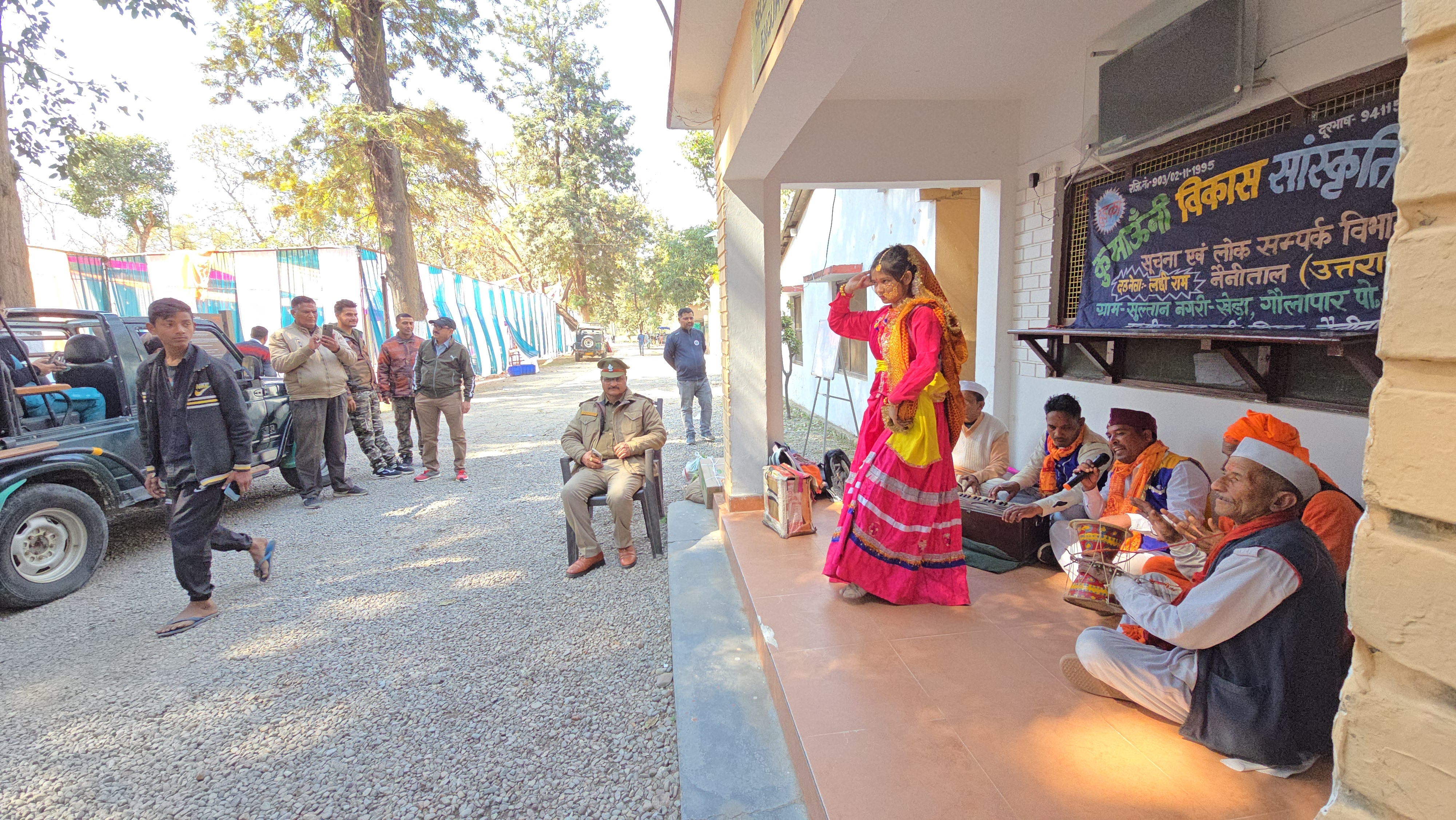 KUMAUNI FOLK SINGER LACHCHIRAM