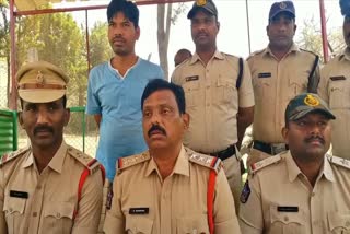 police_catch_thief_and_recover_350_grams_gold_in_satya_sai_district