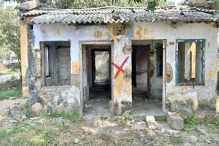 doors and windows stolen in Bettiah