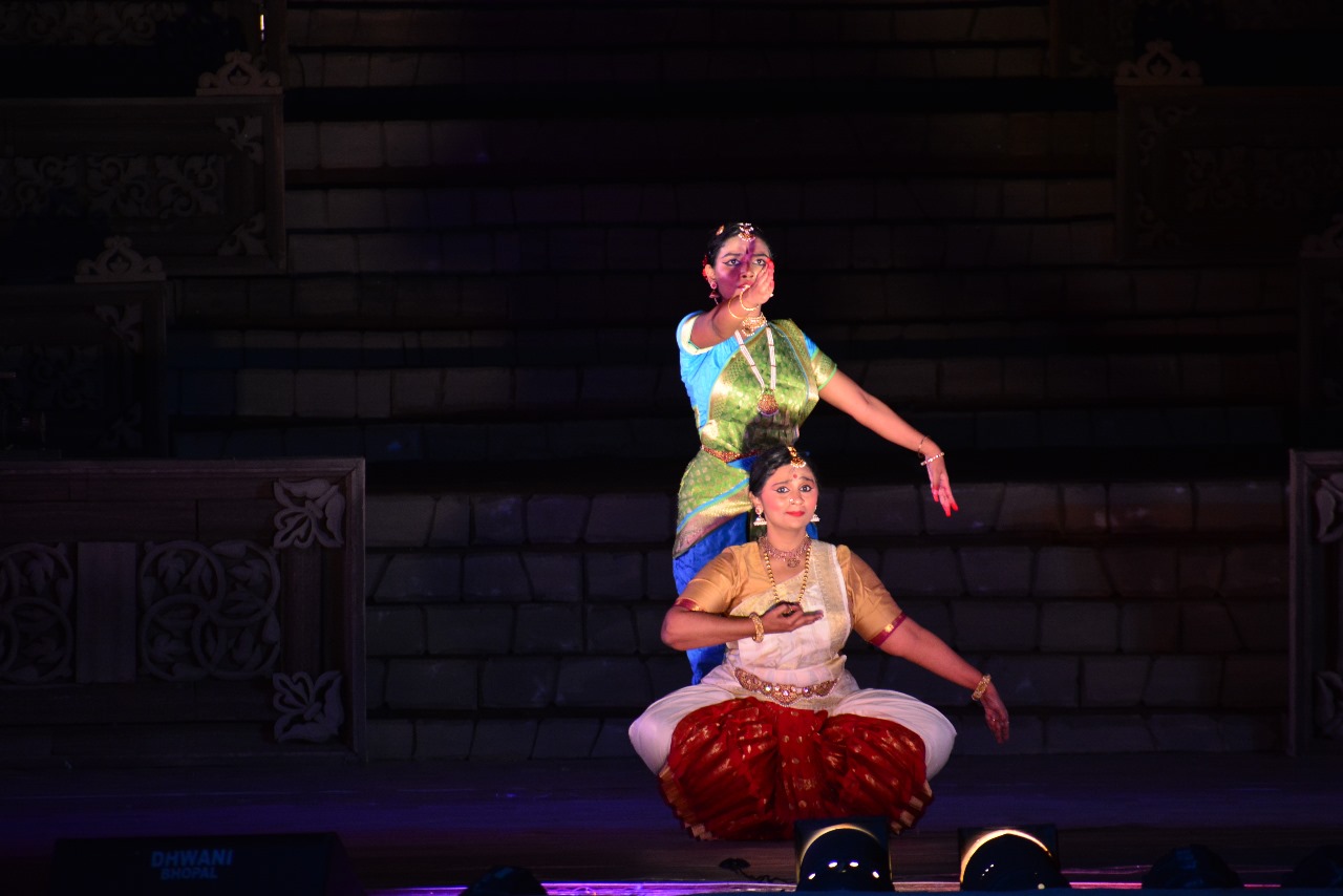 Artists performed Bharatnatyam