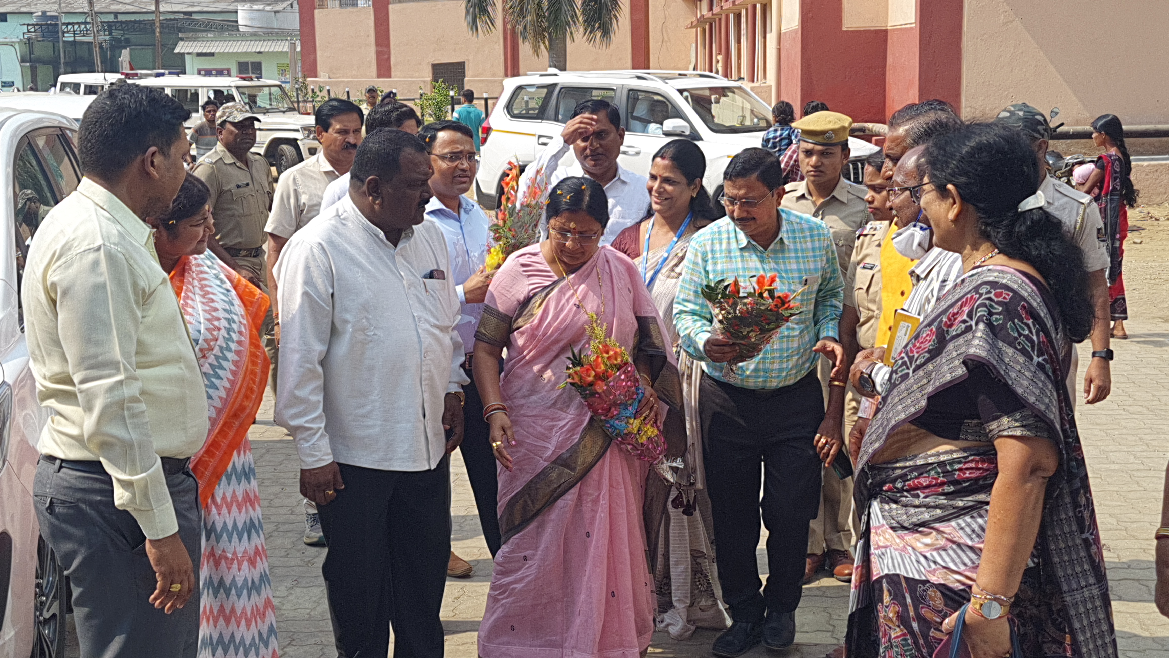 Union minister Sabitri Thakur visits Sambalpur