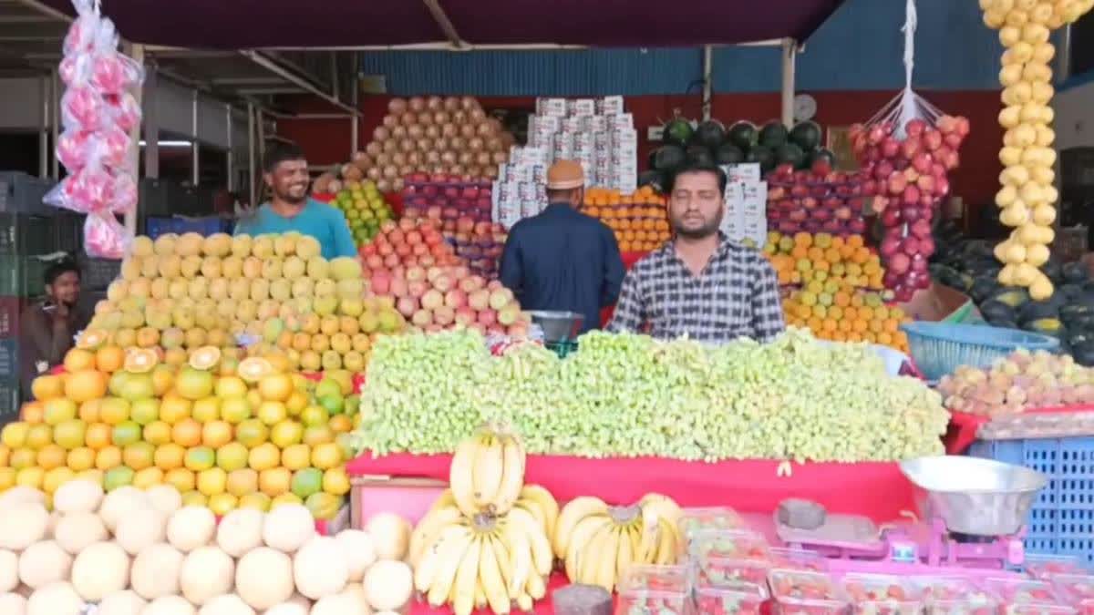 ماہ رمضان المبارک میں ضلع بیدرمیں پھلوں کی مانگ میں اضافہ