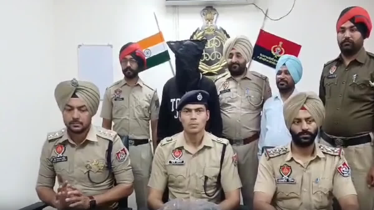 fake vigilance officer was arrested by the police in ludhiana