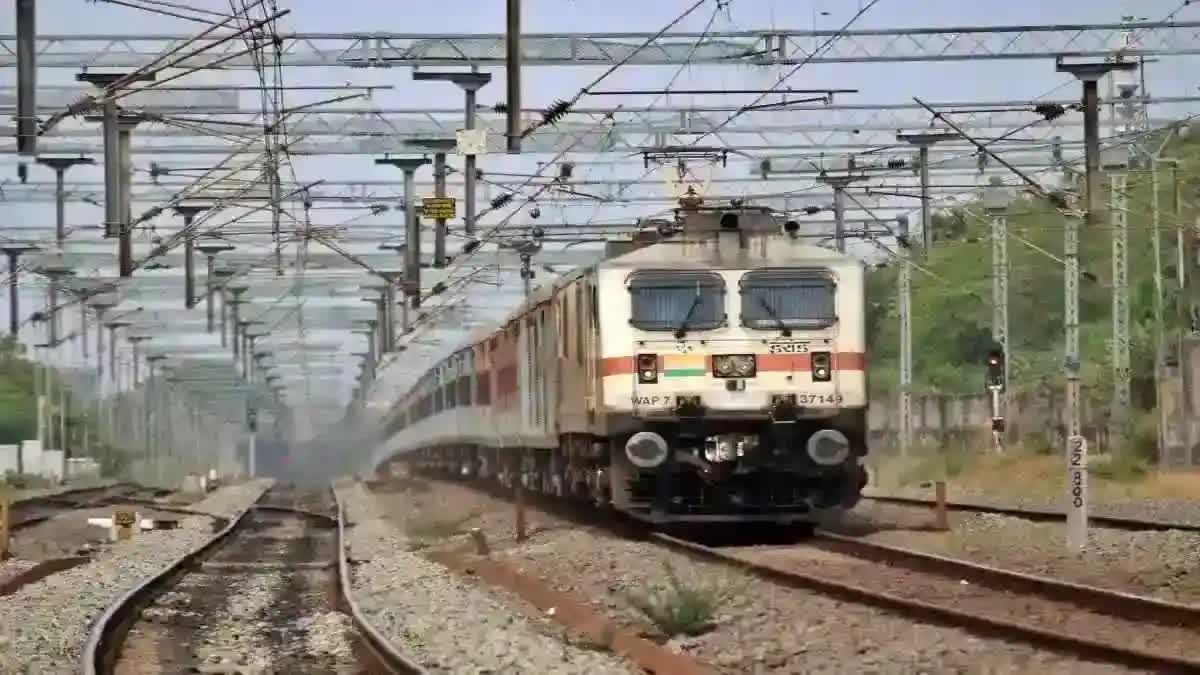 southern-railway-announced-special-train-between-chennai-egmore-to-madurai-to-tirunelveli