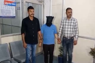 પોલીસે આરોપીને દબોચ્યો