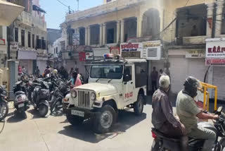 Protest against murder and robbery in Udaipur, shops remain closed