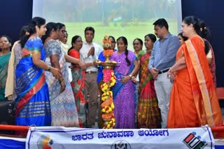 TUSHAR GIRINATH  POLLING BOOTH  BBMP CHIEF COMMISSIONER