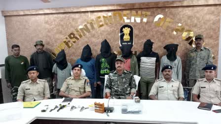 http://10.10.50.75//jharkhand/22-March-2024/jh-lat-criminals-arrested-byte-jh10010_22032024151237_2203f_1711100557_485.jpg