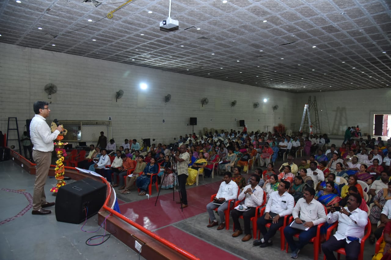 Tushar Girinath  polling booth  BBMP Chief Commissioner