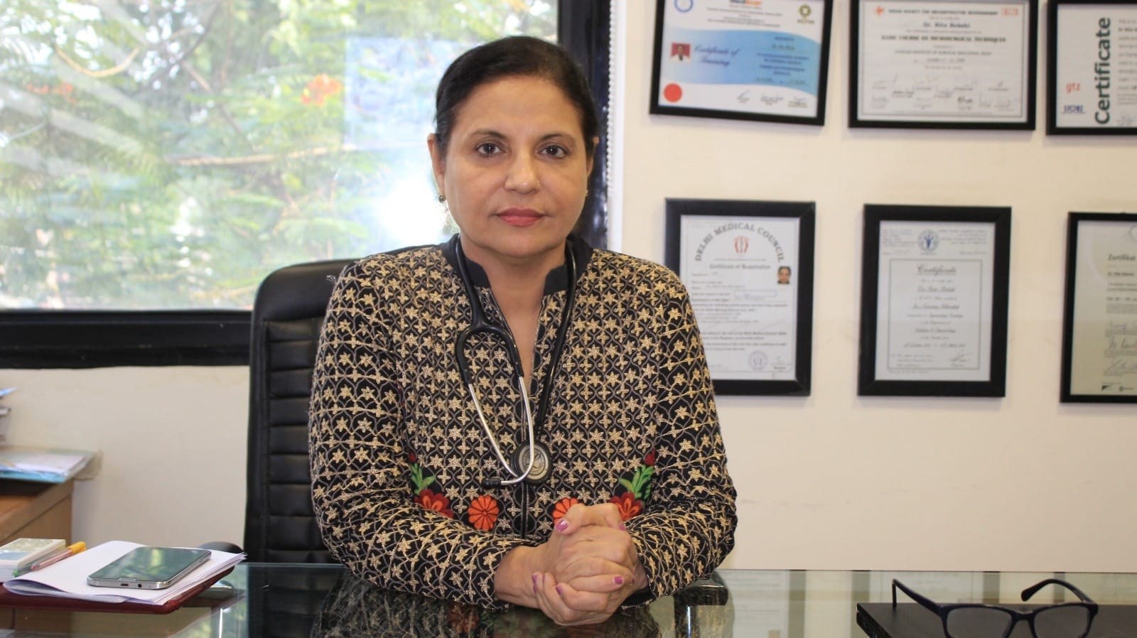 Senior gynaecologist Rita Bakshi