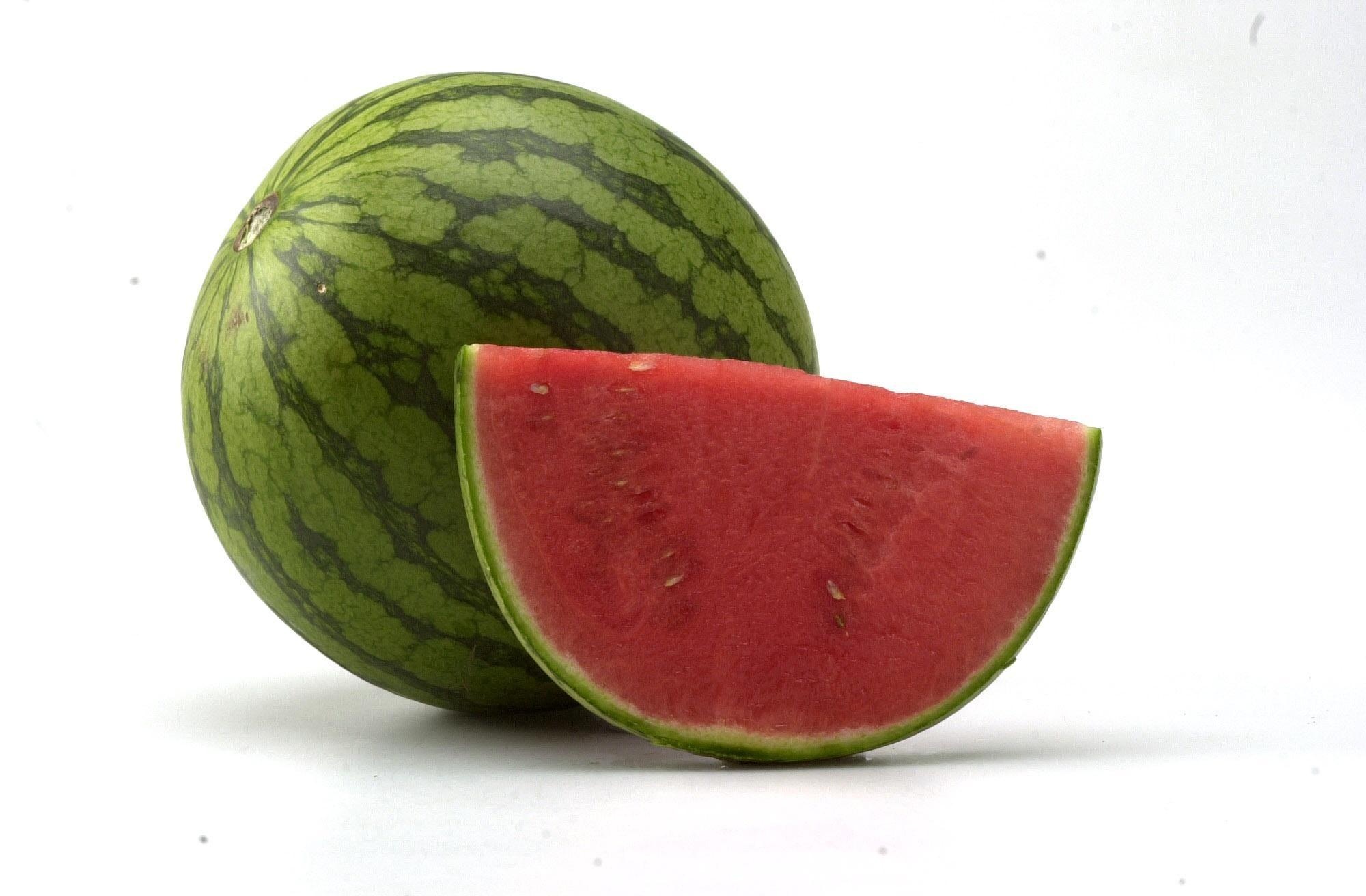 Is the watermelon red and sweet from inside or not? Follow these tricks to know