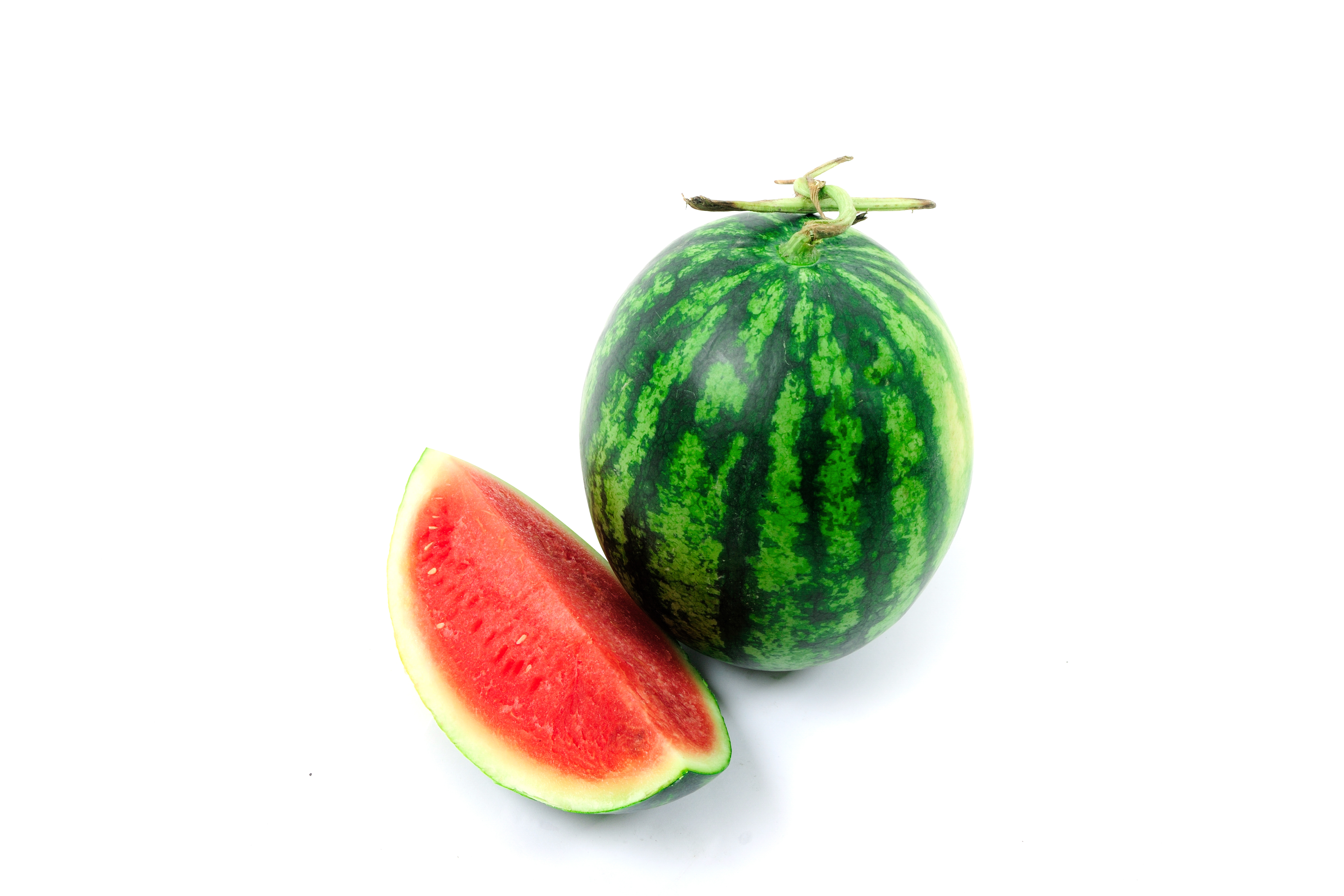 Is the watermelon red and sweet from inside or not? Follow these tricks to know