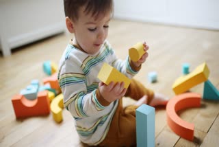 WHY WE FORGET CHILDHOOD MEMORIES