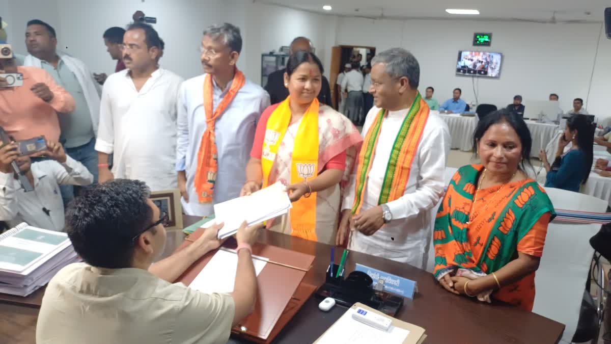 NDA candidate Geeta Koda files nomination for Singhbhum Lok Sabha seat