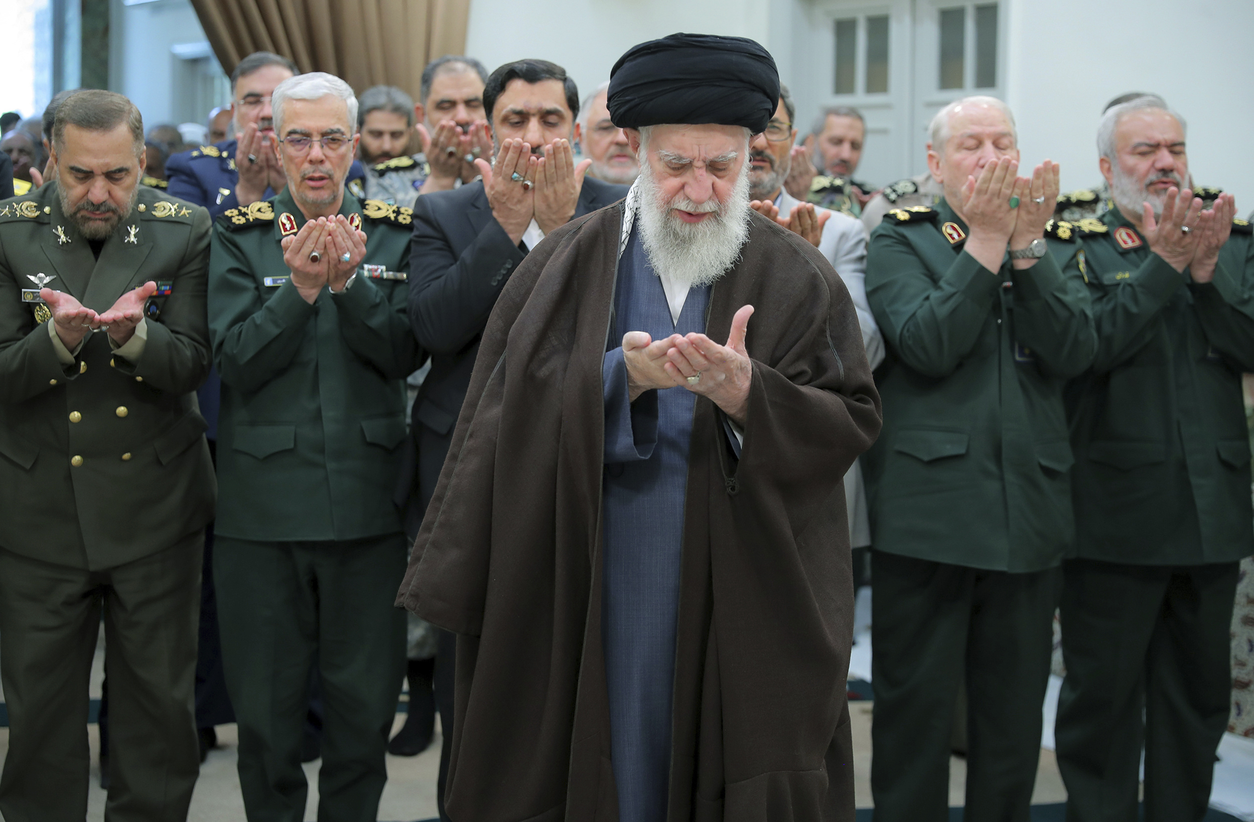 ایران کے حملے میں اسرائیل کو بہت کم نقصان پہنچا، تاہم ملک کی شبیہ بہتر ہوئی آیت اللہ علی خامنہ ای (Photo: AP)