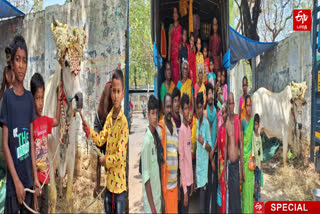 Mudukulathur devotees who have been visiting Kallalagar