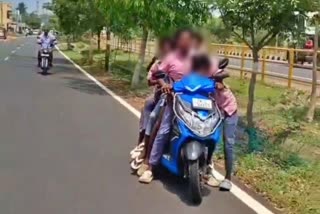 ஒரே இருசக்கர வாகனத்தில் சென்ற பள்ளி மாணவர்கள்
