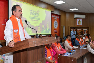 Madan Rathore addressing the workshop in Jaipur
