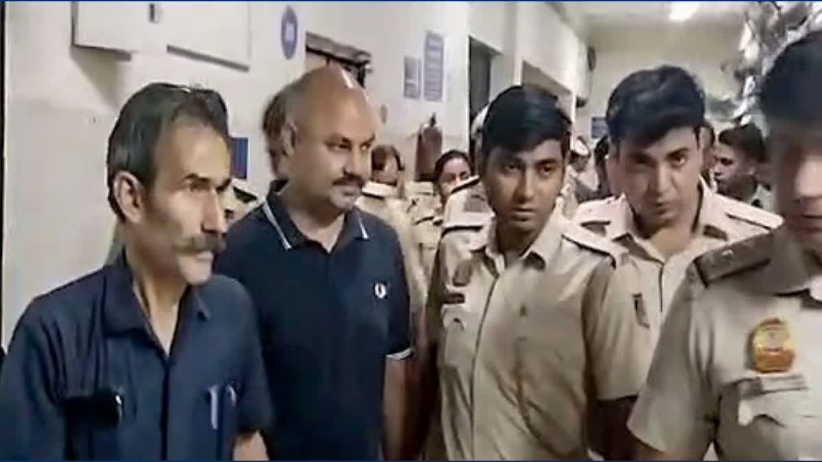 बिभव को लेकर वापस लौटी दिल्ली पुलिस