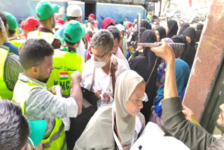 DEVOTEES FROM KERALA REACHED MAKKAH  FIRST HAJJ TEAM FROM KERALA  HAJJ FLIGHT SERVICES  ആദ്യ ഹജ്ജ് സംഘം മക്കയിലെത്തി