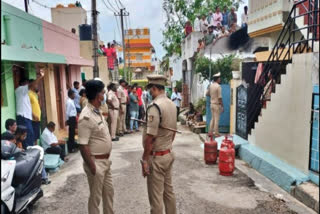 FOUR PEOPLE DIED  MYSURU KARNATAKA  GAS LEAK  CYLINDER LEAKAGE