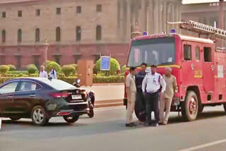 A bomb threat was received by the Union Home Ministry’s office at Delhi’s North Block on email at around 3:30 pm on Wednesday.