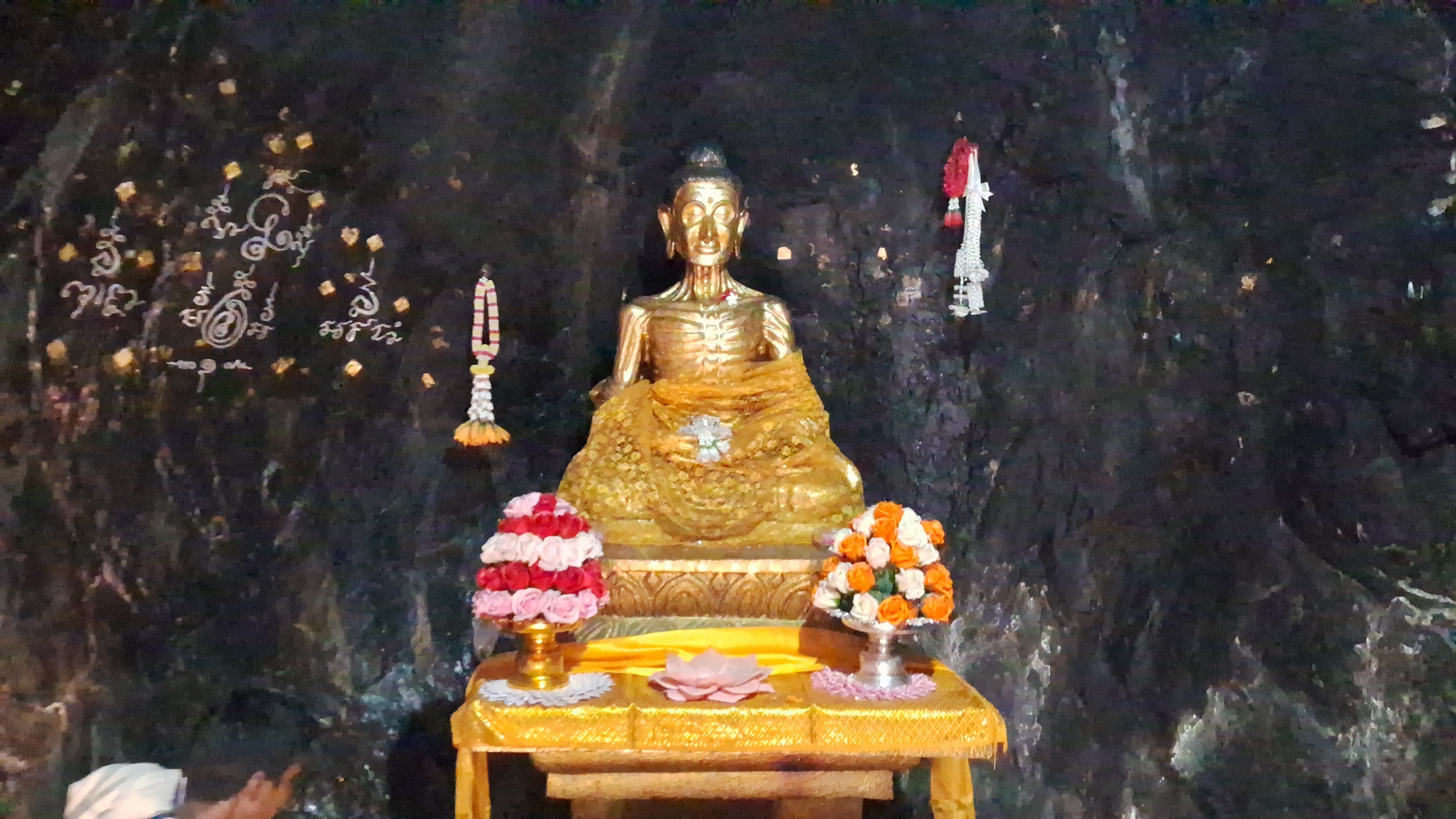 बोधगया के ढुंंगेश्वरी मंदिर में भगवान बुद्ध की कंकालरूपी प्रतिमा