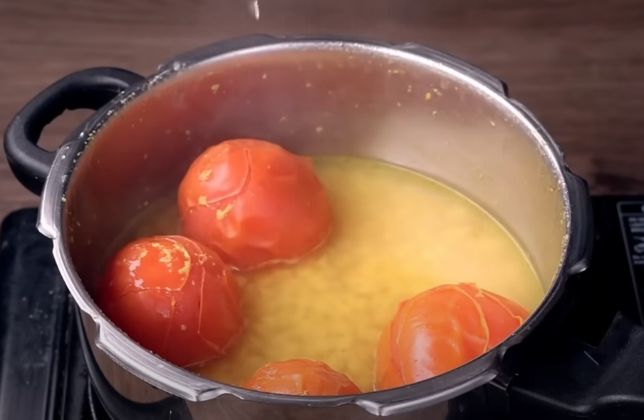 Tomato Rasam in Pressure Cooker