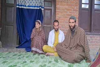 پہلگام سانحے کے ہیرو سید عادل کے لواحقین