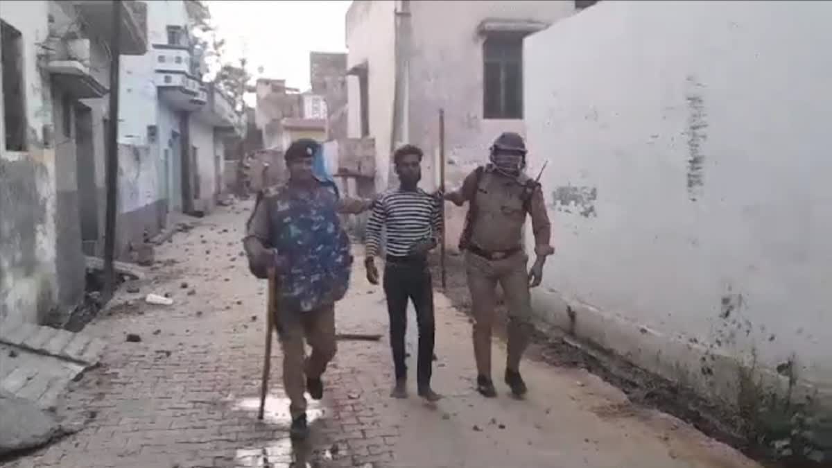 Stone pelting in Roorkee