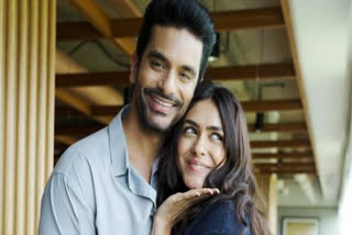 Angad Bedi flashes million-dollar smile with Lust Stories 2 co-star Mrunal Thakur