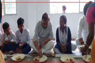 Chief Minister Himanta Biswa Sarma had lunch with students
