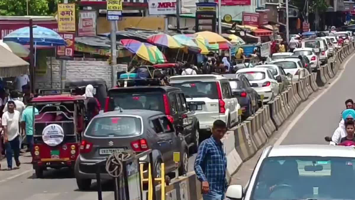 Traffic jam in Rishikesh