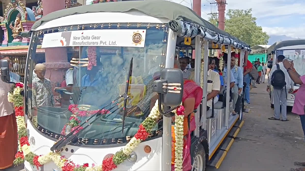 பழனி கோயிலுக்கு பக்தர் வழங்கிய பேருந்து