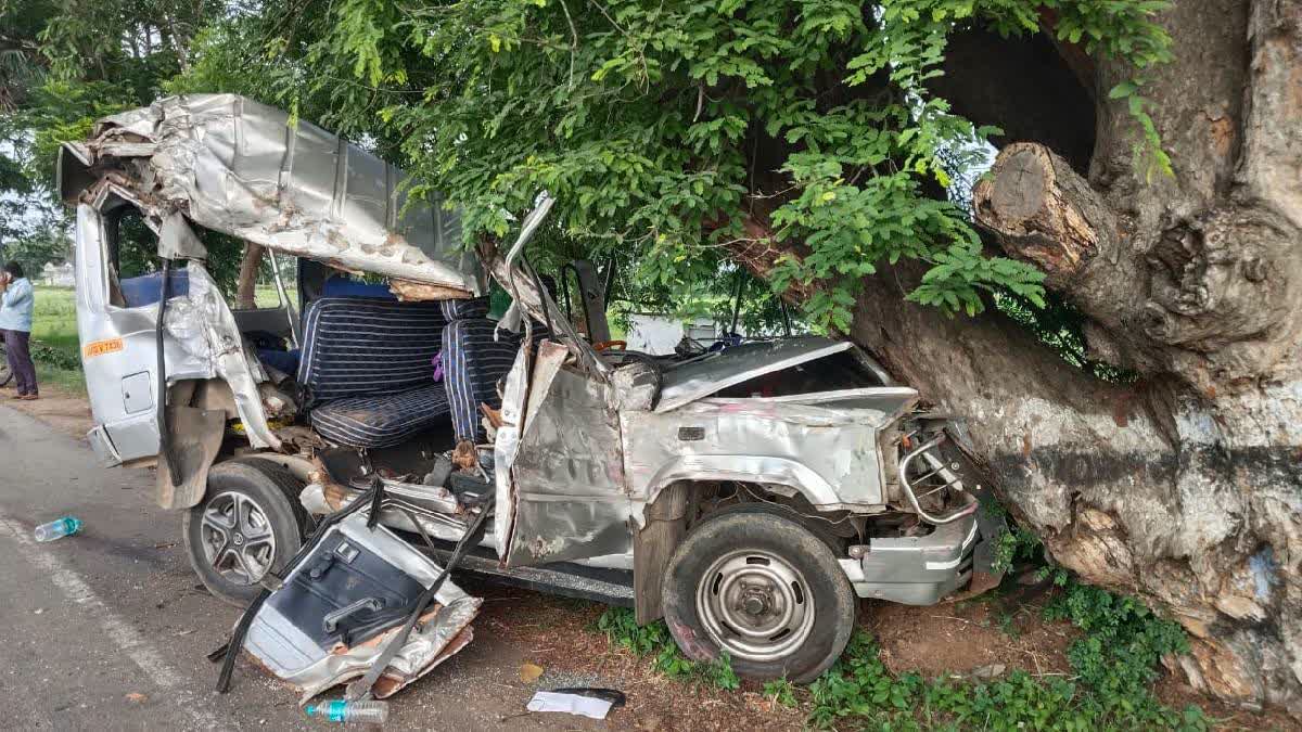 2 Devotees Die, 10 Injured As Car Collides With TNSTC Bus In Tiruvannamalai