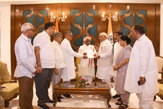 Haryana Congress Meets Governor